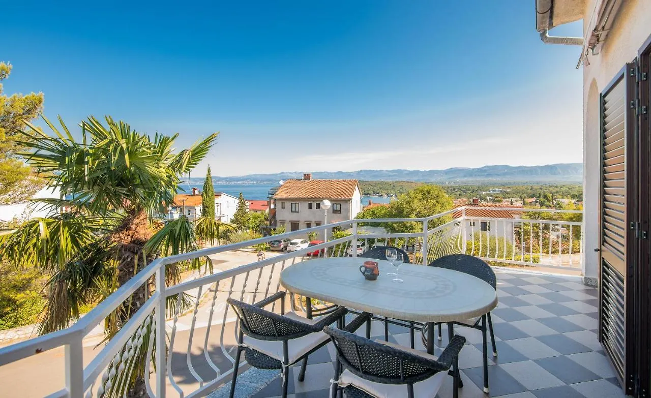 Apartments Kantun Njivice