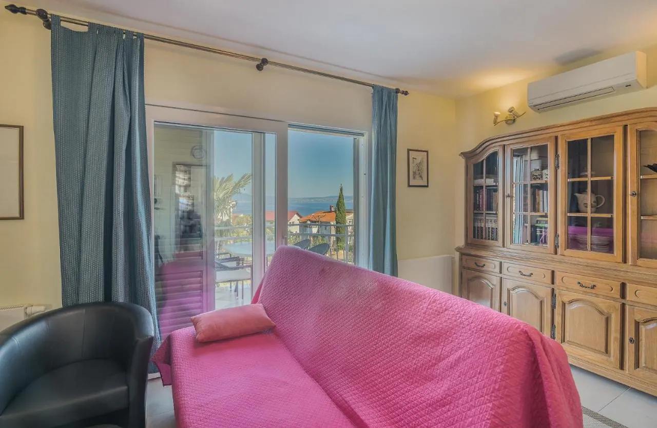 Apartments Kantun Njivice