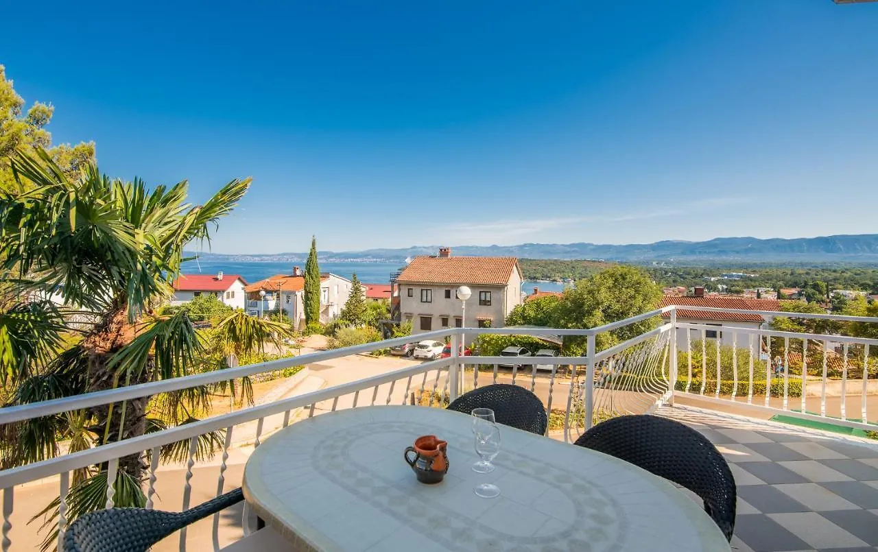 Apartments Kantun Njivice