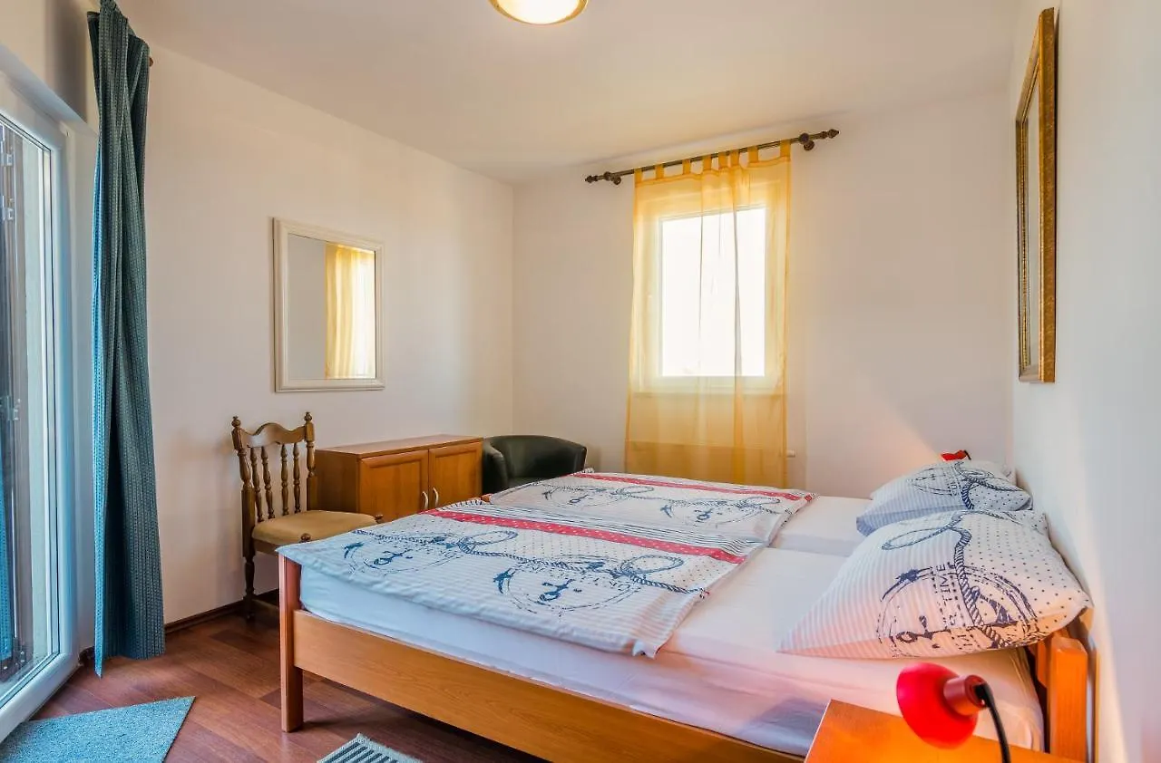 Apartments Kantun Njivice 0*,  Croatia