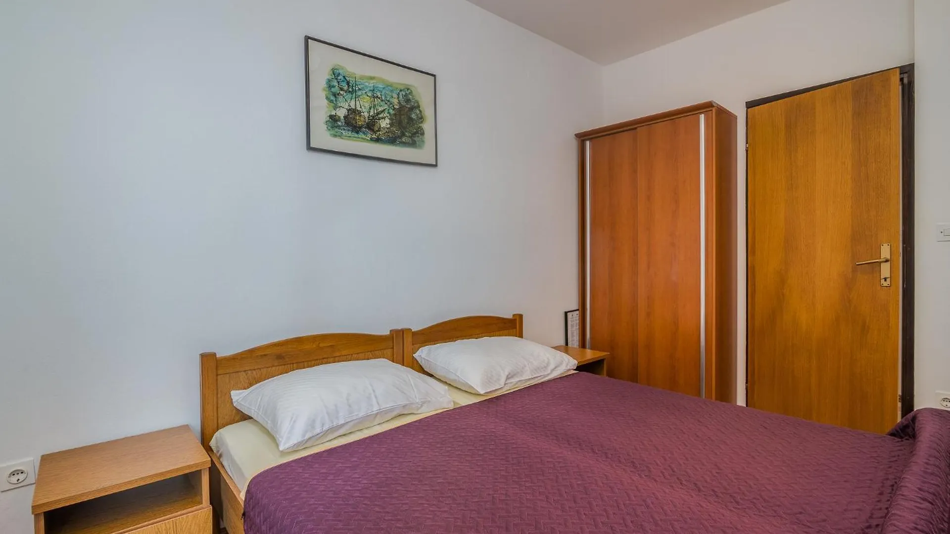 Apartments Kantun Njivice 0*,  Croatia